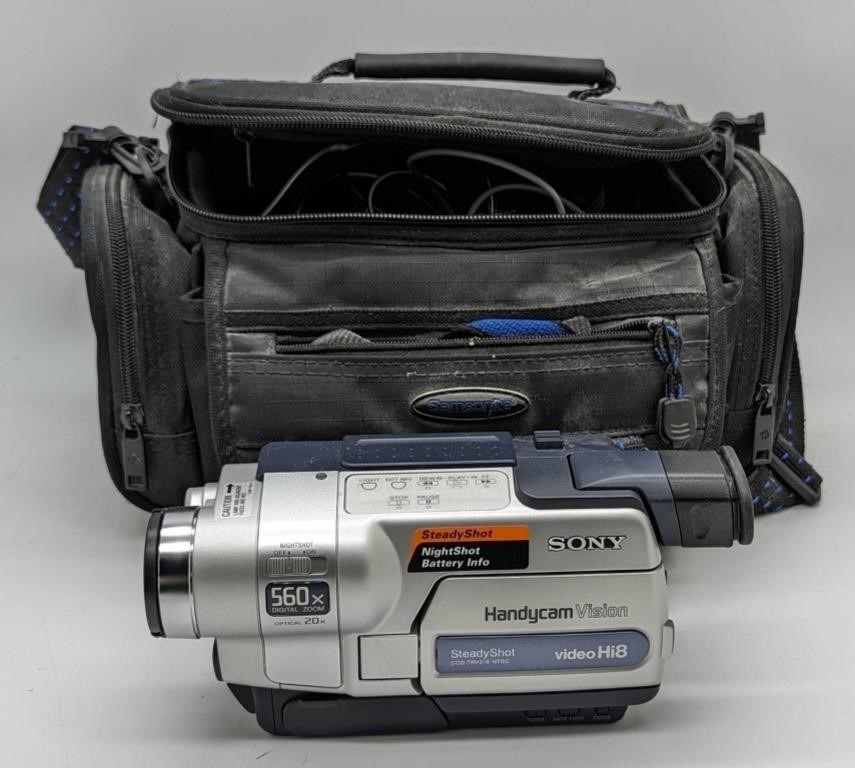 Sony HandyCam Vision Hi8 camcorder.