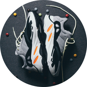 Footwear auctions